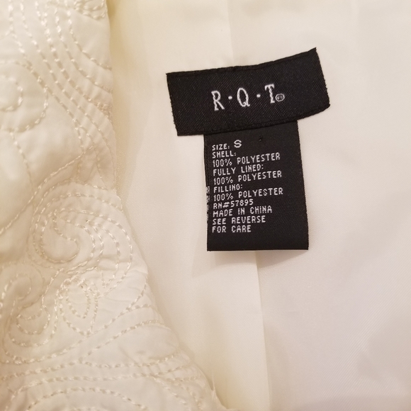 ๐ RQT Quilted Embroidered Jacket - Picture 5 of 6